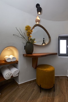 aecon suites