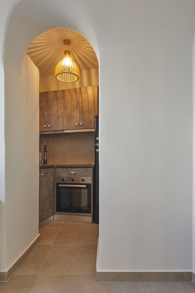 aecon suites