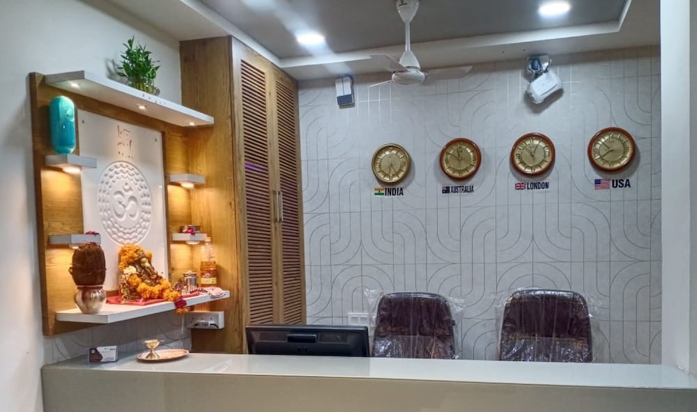 hotel m d residency anand