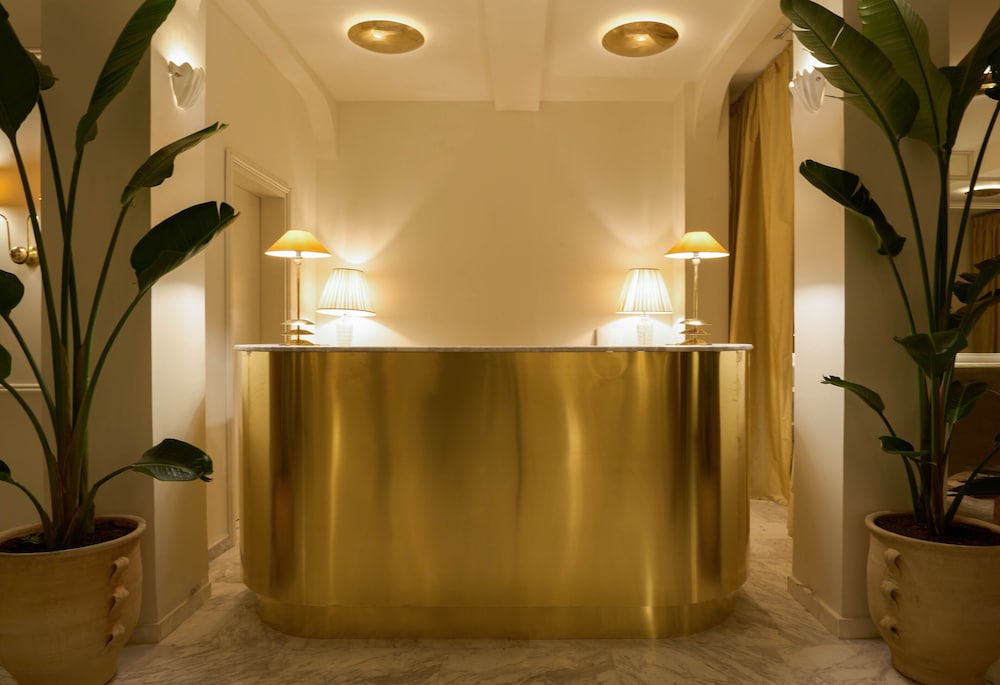 apollo palm hotel