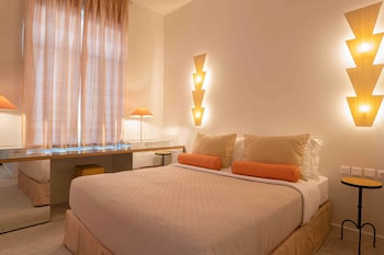 apollo palm hotel