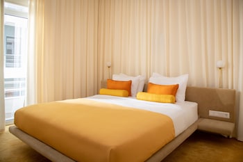 apollo palm hotel