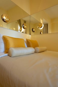 apollo palm hotel