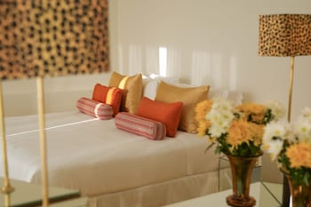 apollo palm hotel