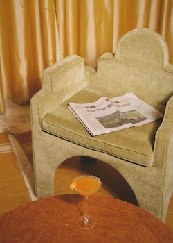 apollo palm hotel