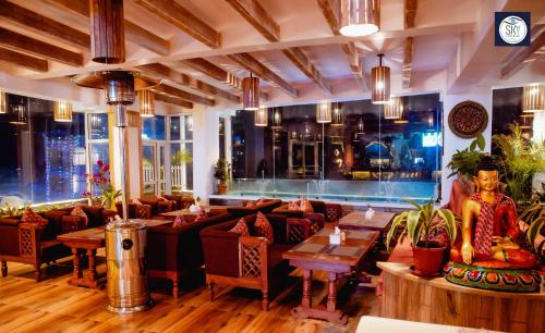 himalayan glory inn