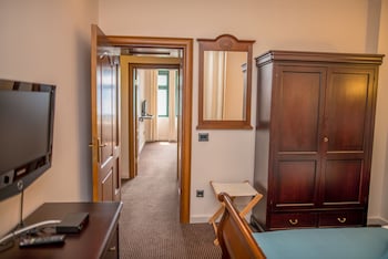 hotel astoria tivat