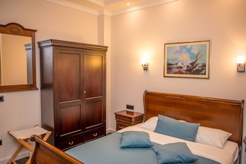 hotel astoria tivat