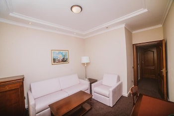hotel astoria tivat