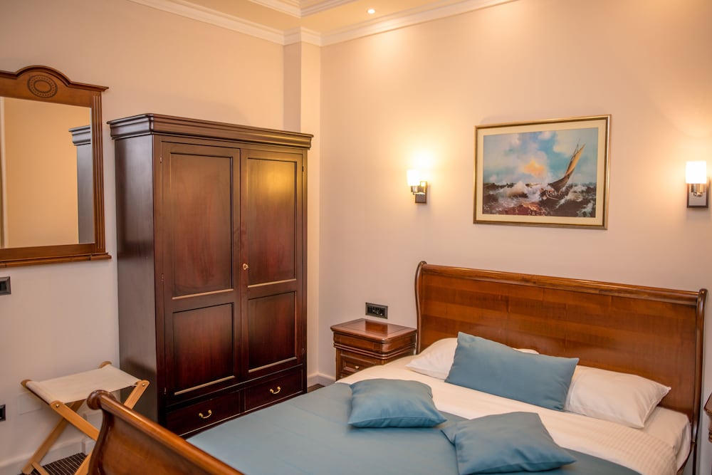 hotel astoria tivat