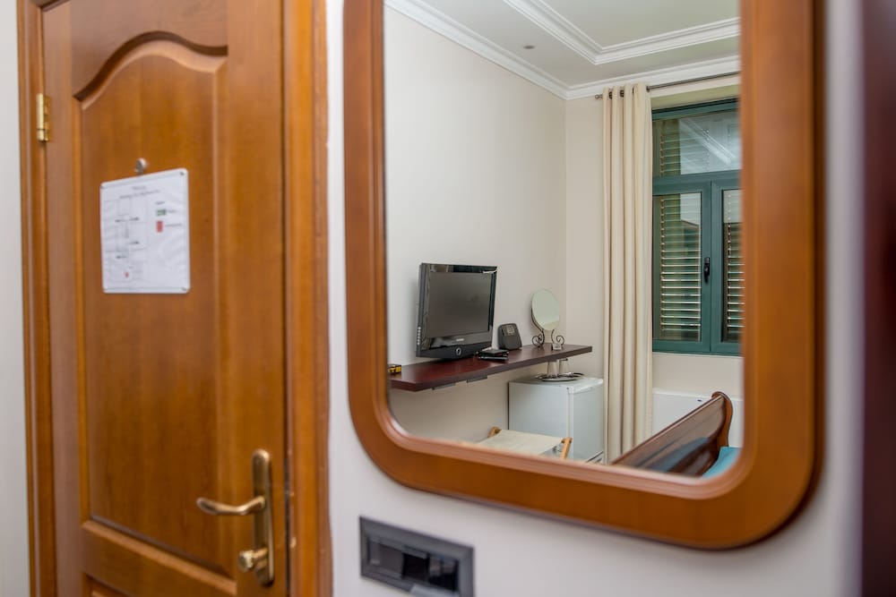 hotel astoria tivat