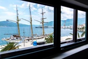 hotel astoria tivat