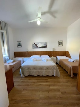 hotel ariston