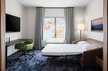 fairfield by marriott inn and suites whitsett greensboro east