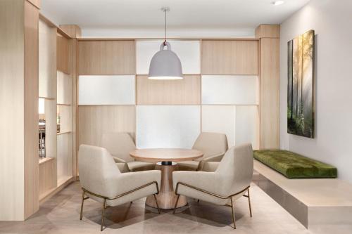 fairfield by marriott inn and suites whitsett greensboro east