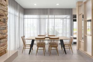 fairfield by marriott inn and suites whitsett greensboro east