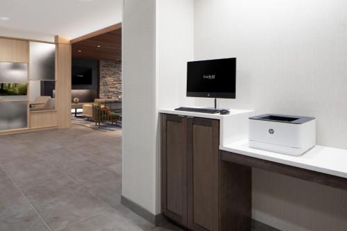 fairfield by marriott inn and suites whitsett greensboro east