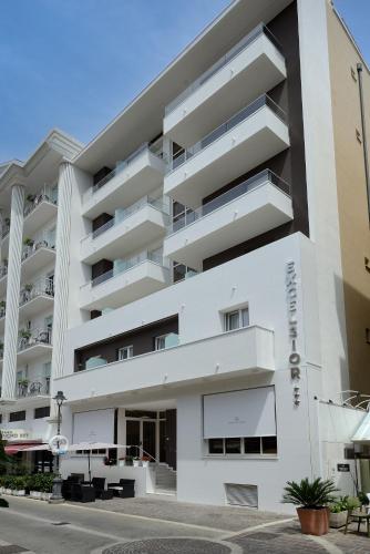 hotel excelsior