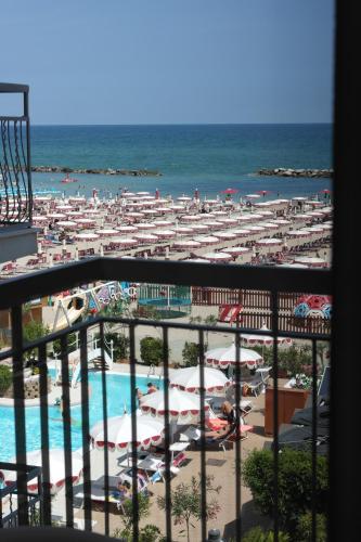 hotel excelsior