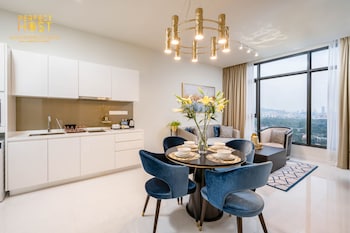 pavilion embassy suites klcc