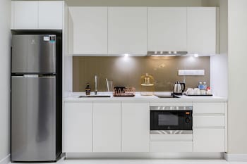 pavilion embassy suites klcc