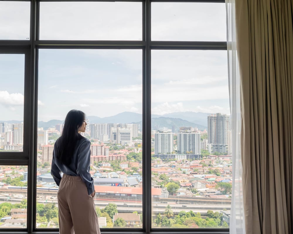 pavilion embassy suites klcc