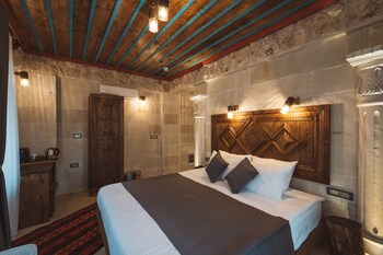 leda stone house