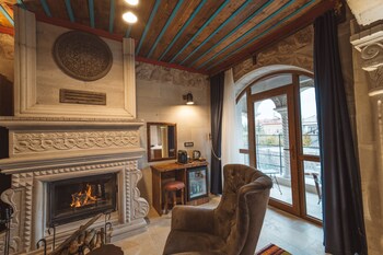 leda stone house