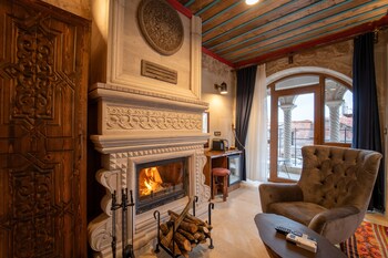 leda stone house