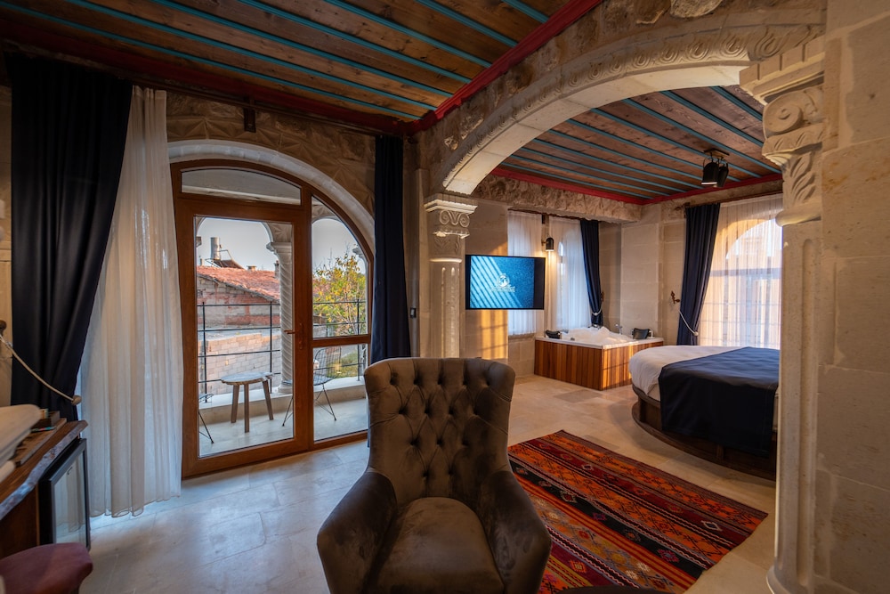 leda stone house
