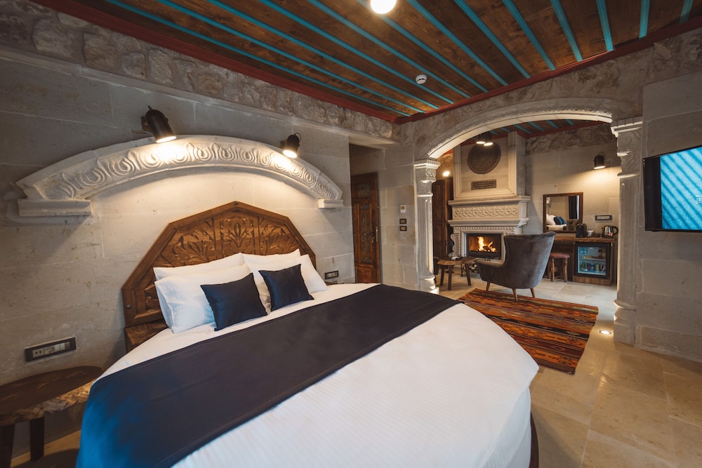leda stone house