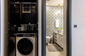 baymari suites city life