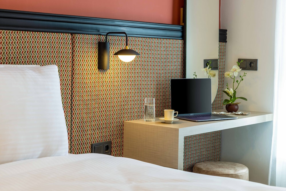 baymari suites city life