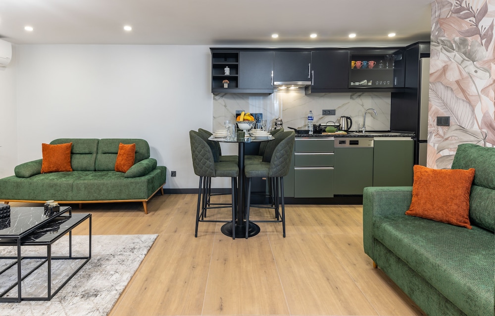 baymari suites city life