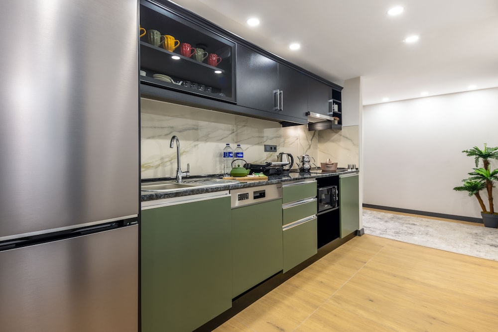 baymari suites city life