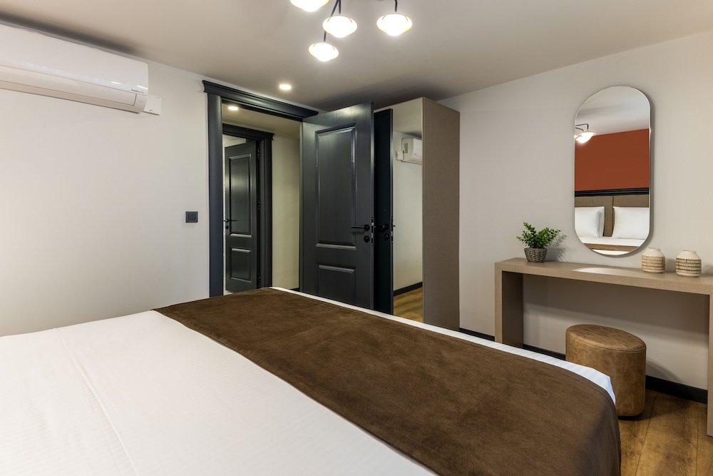 baymari suites city life