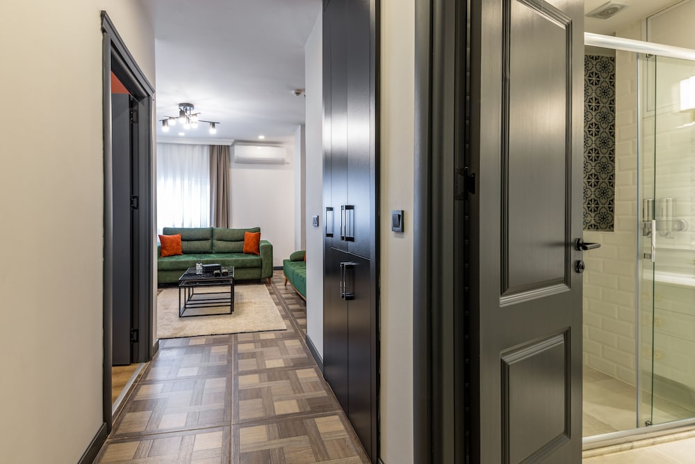 baymari suites city life