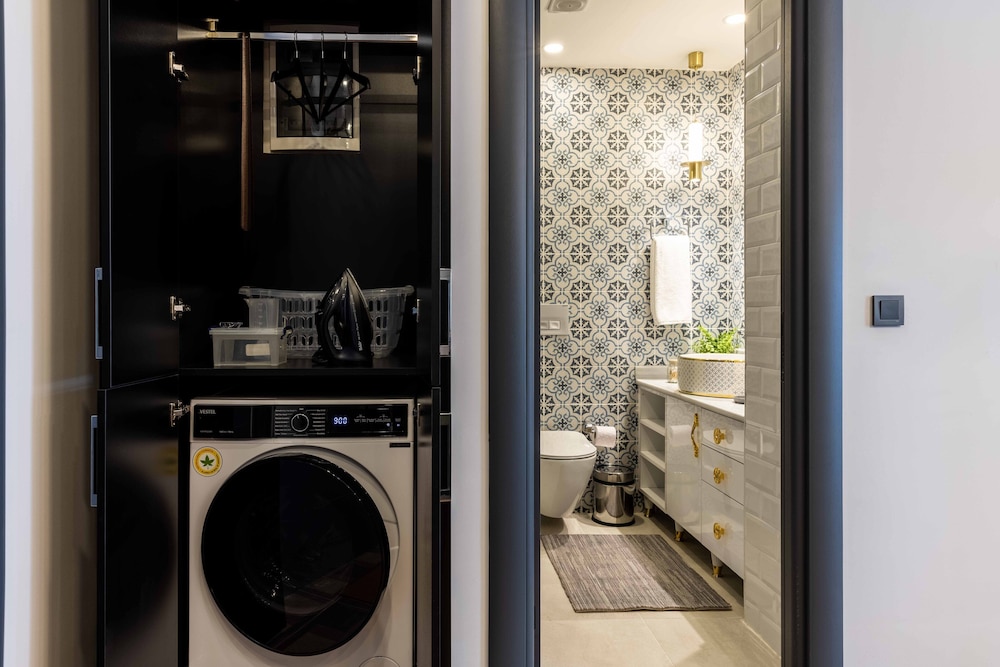 baymari suites city life