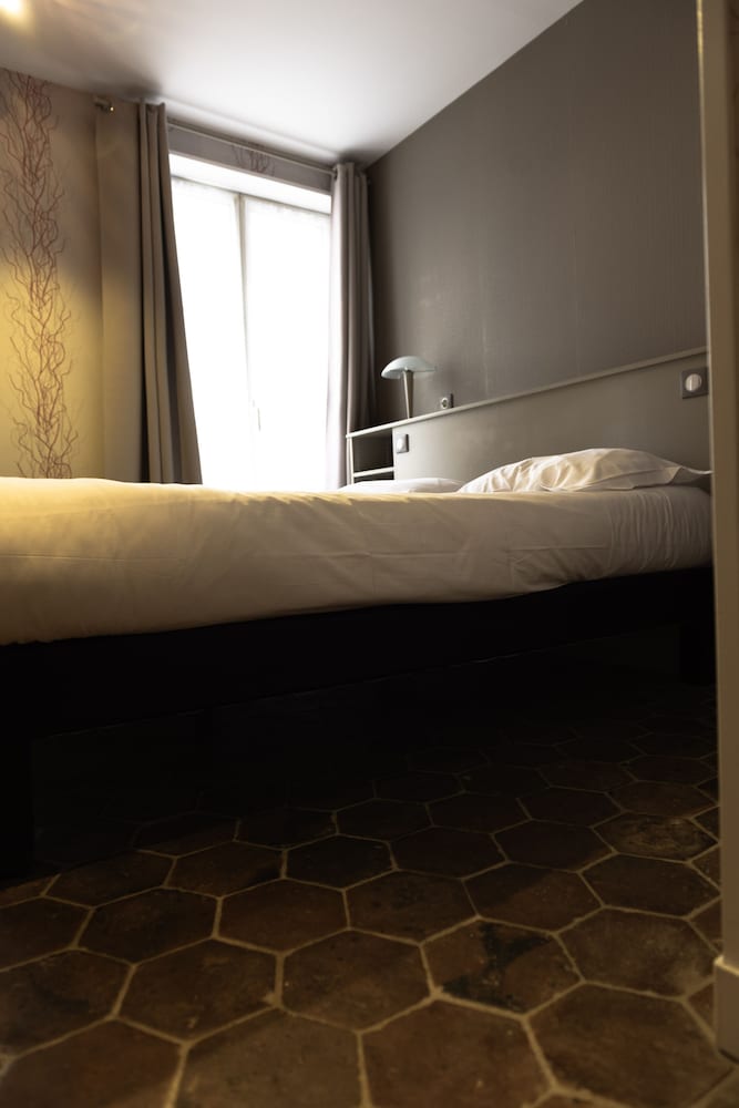 hotel du saumon verneuil sur avre