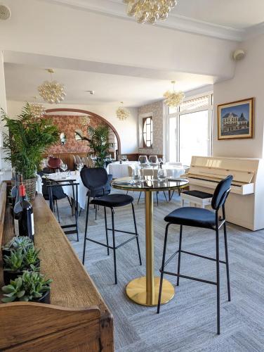 hotel du saumon verneuil sur avre