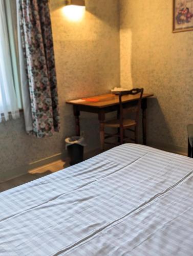 hotel du saumon verneuil sur avre