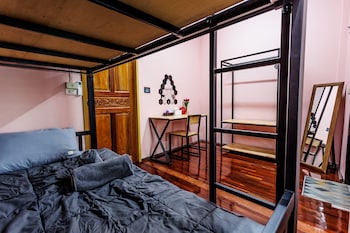 baan mee suk ayutthaya hostel