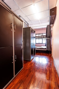 baan mee suk ayutthaya hostel