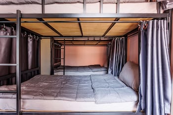 baan mee suk ayutthaya hostel