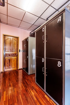 baan mee suk ayutthaya hostel