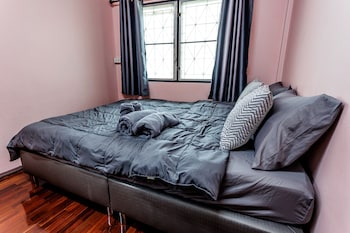 baan mee suk ayutthaya hostel