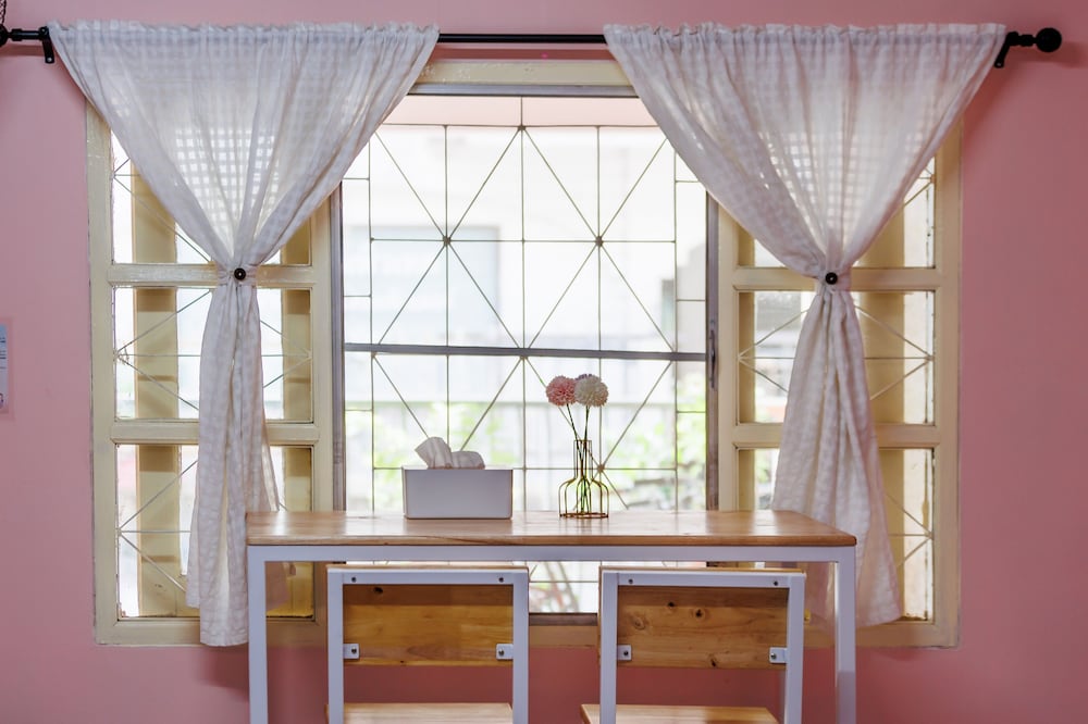 baan mee suk ayutthaya hostel