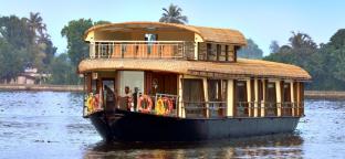 honeymoon houseboat