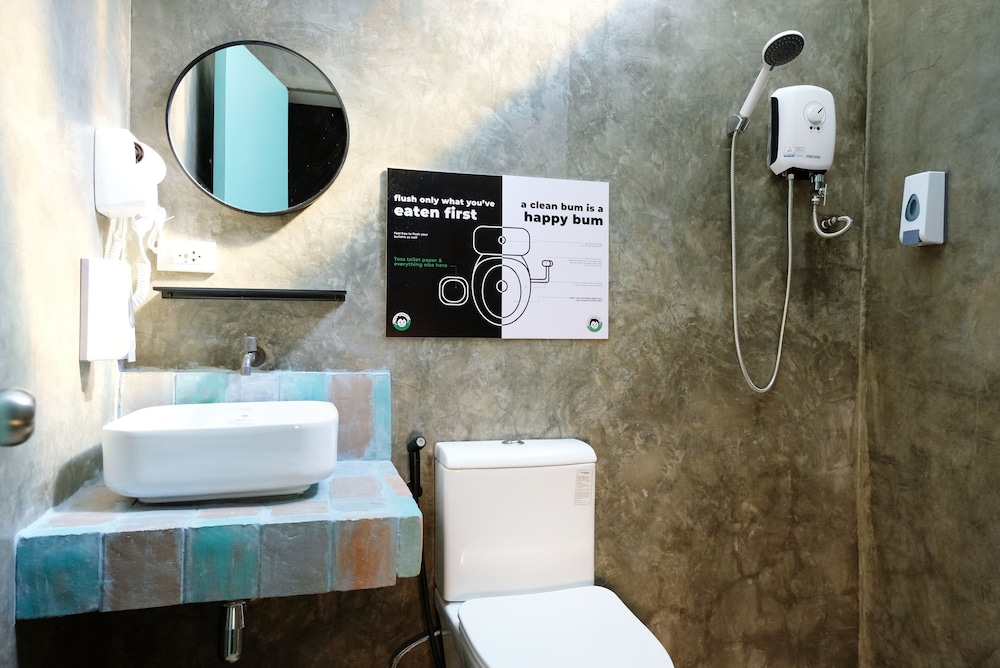 mad monkey dumaguete