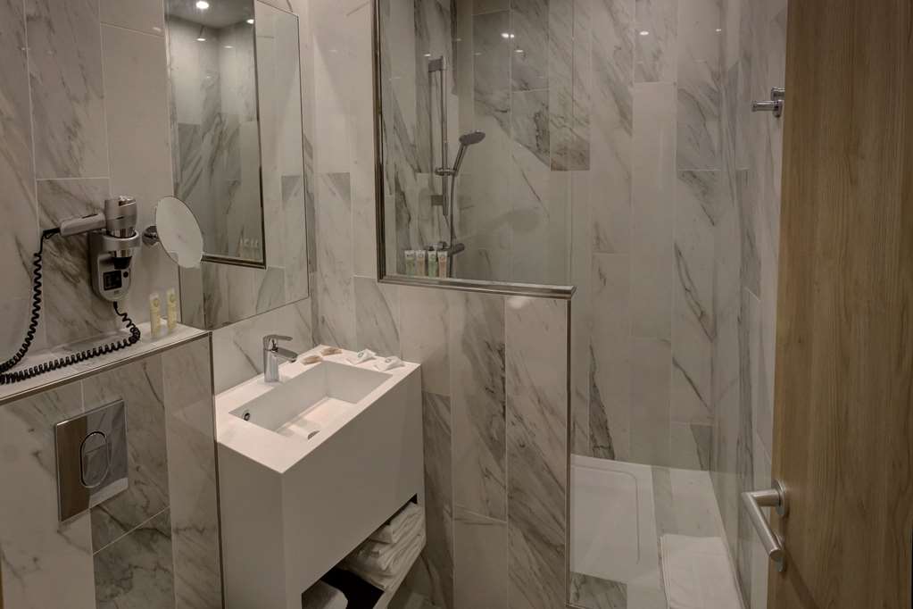 best western plus hotel comedie saint roch